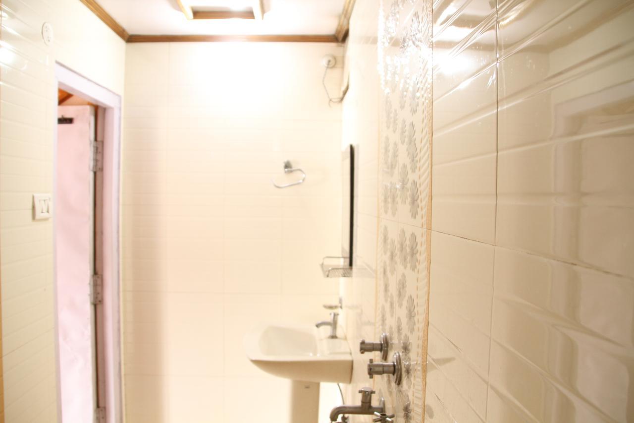 Hotel Vikrant Nainital Ngoại thất bức ảnh